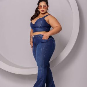 Calca Plus Size Flare Com Lycra