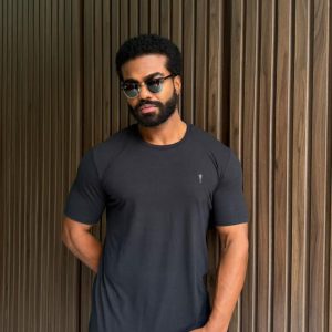 Camiseta Slim Manga Curta Bord Preta